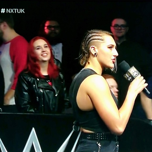 Meet your Posher, Karen - Picture 4 of 8